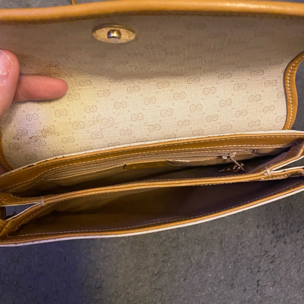Vintage Gucci Tan Shoulder Bag - Picture 3 of 5